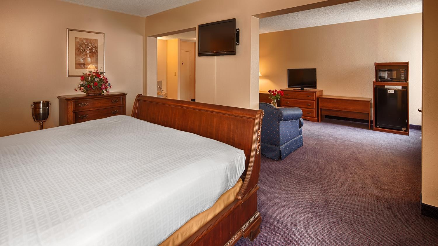Best Western Plus Yadkin Valley Inn & Suites Jonesville Exterior foto